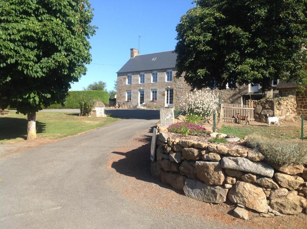 Les Rocailles Hotel La Foret-Auvray Eksteriør billede