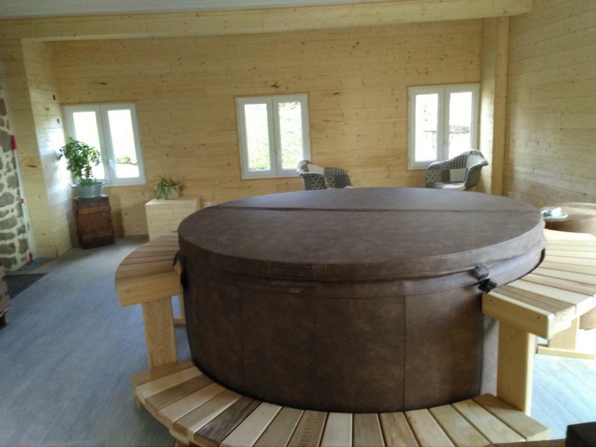 Les Rocailles Hotel La Foret-Auvray Eksteriør billede