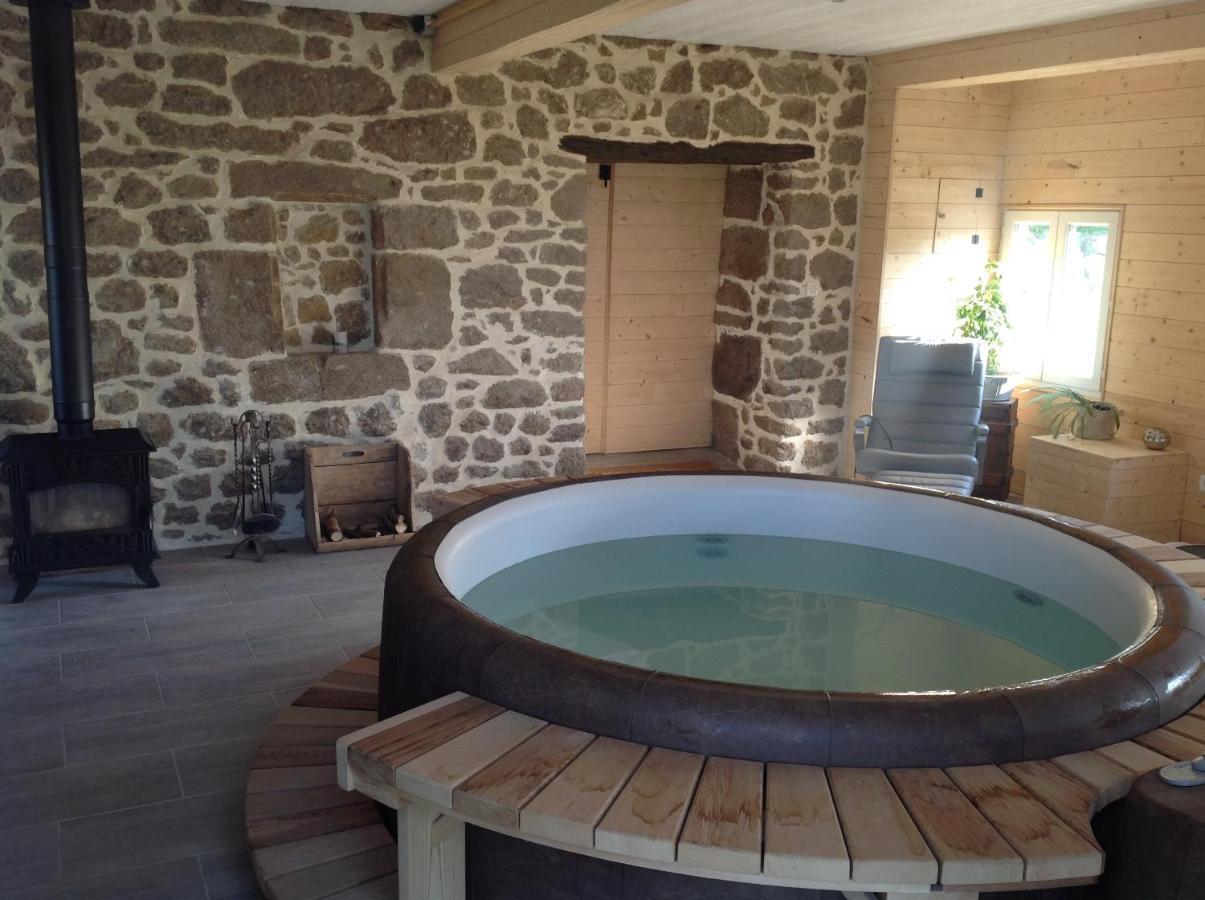 Les Rocailles Hotel La Foret-Auvray Eksteriør billede