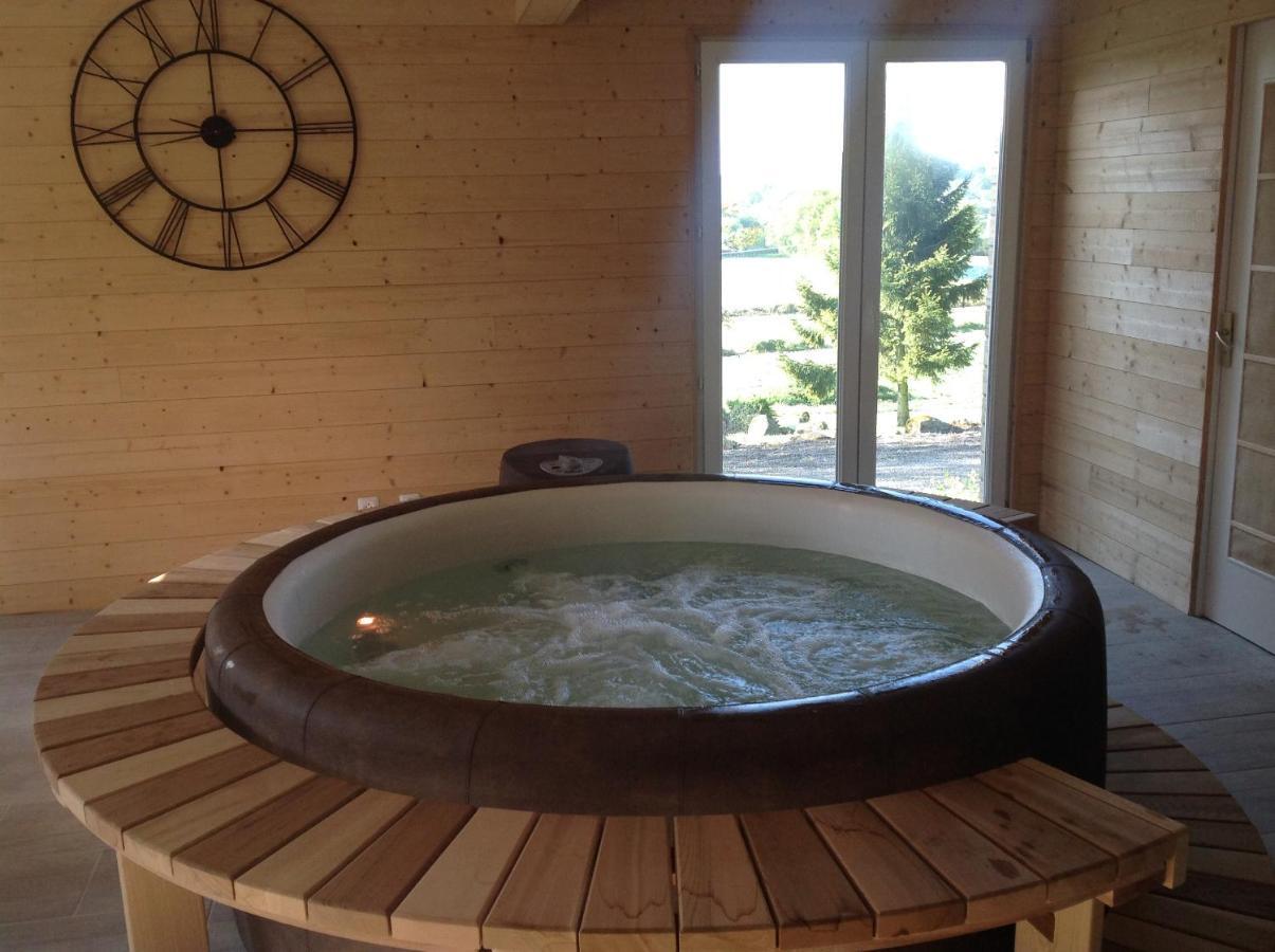 Les Rocailles Hotel La Foret-Auvray Eksteriør billede