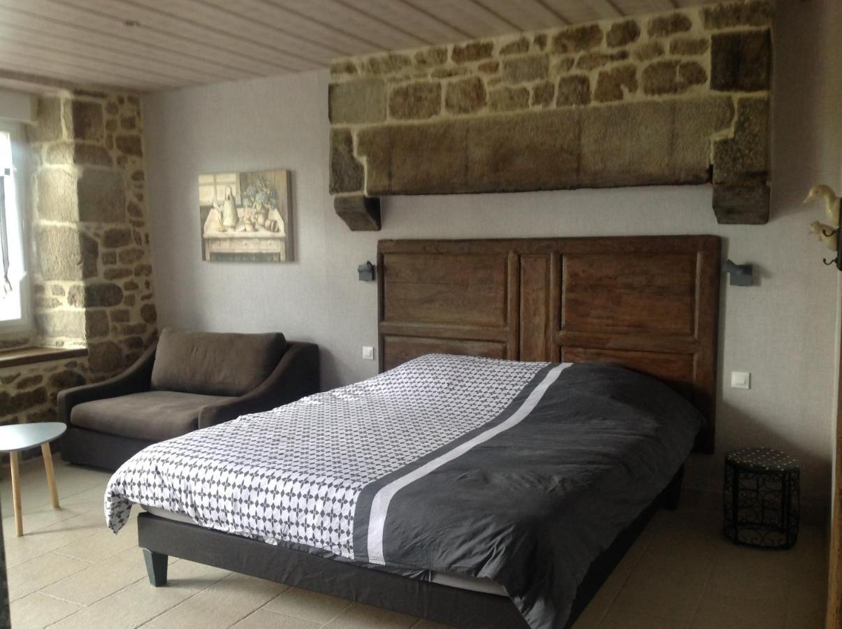 Les Rocailles Hotel La Foret-Auvray Eksteriør billede